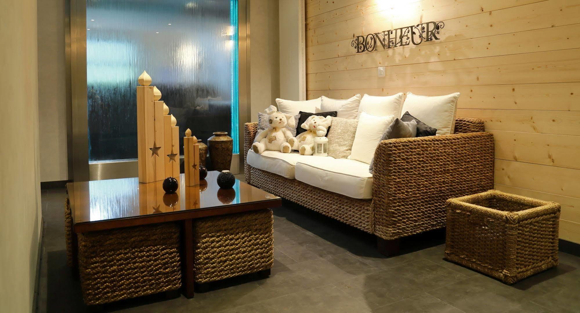 Les Moineaux Hotel 2*