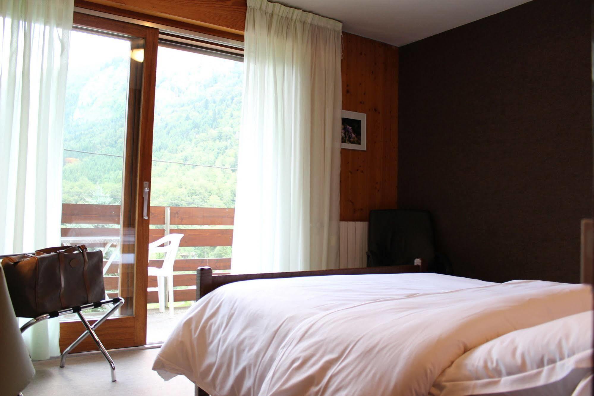 Les Moineaux Hotel Bellevaux