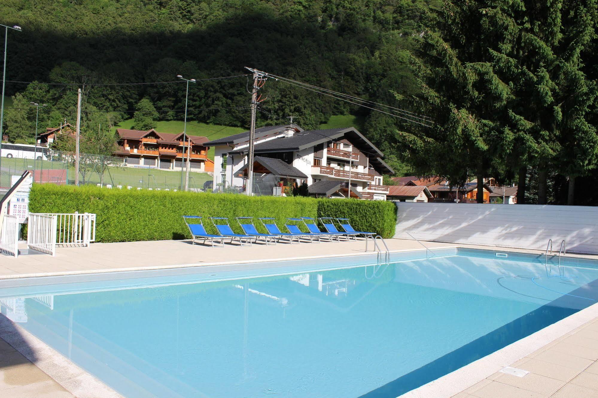 Les Moineaux Hotel 2*